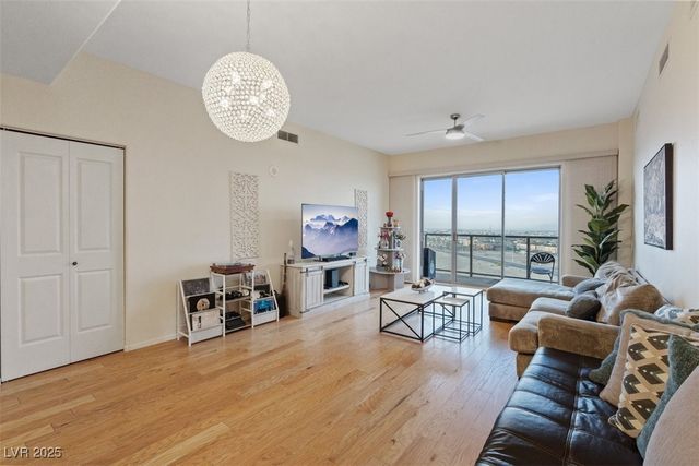 8255 Las Vegas Boulevard 1905, Las Vegas, NV 89123