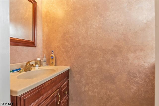 1280 White Oak Rd, Scotch Plains Twp., NJ 07076