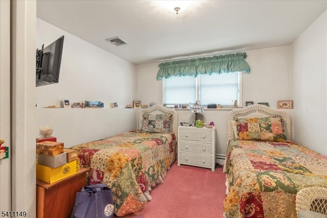 1280 White Oak Rd, Scotch Plains Twp., NJ 07076