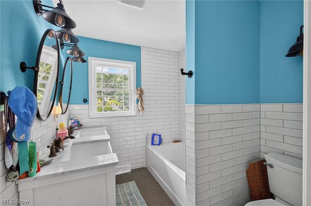 38385 Aurora Road, Solon, OH 44139
