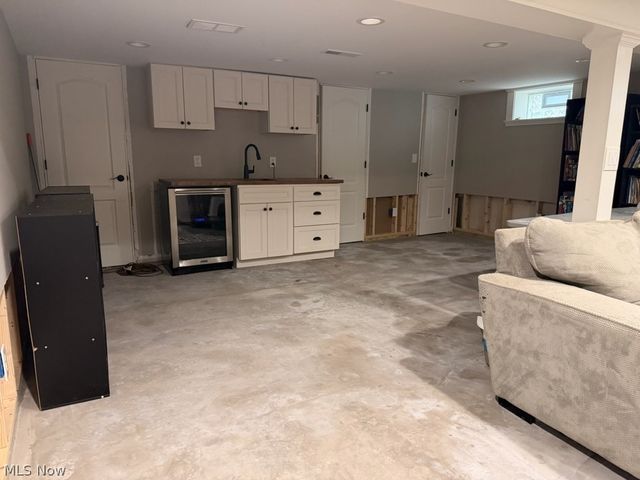 38385 Aurora Road, Solon, OH 44139