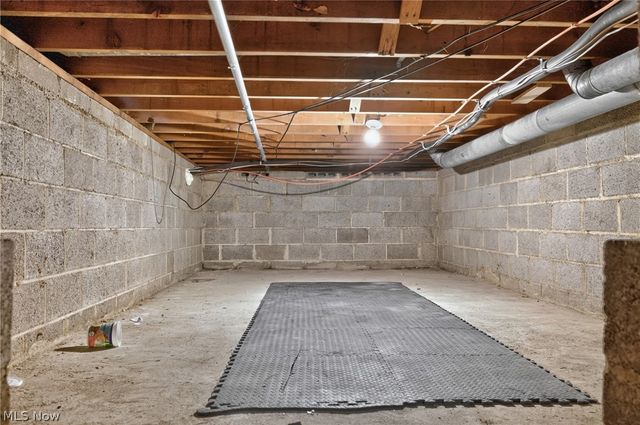 38385 Aurora Road, Solon, OH 44139