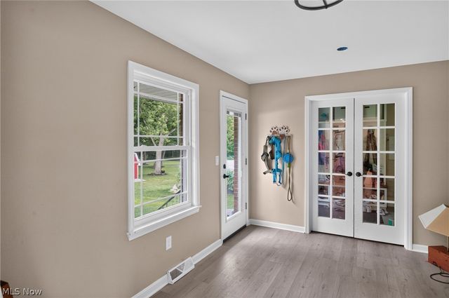 38385 Aurora Road, Solon, OH 44139