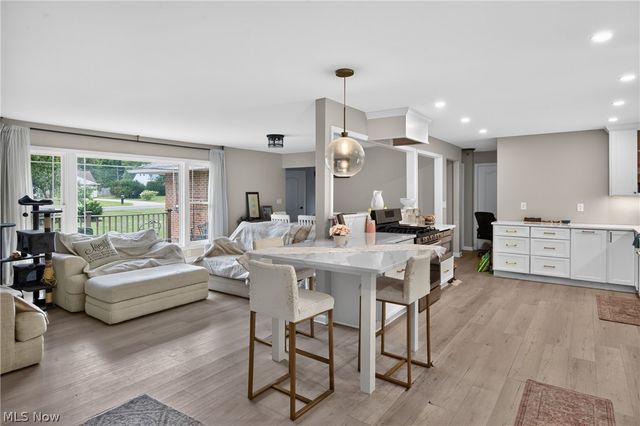 38385 Aurora Road, Solon, OH 44139