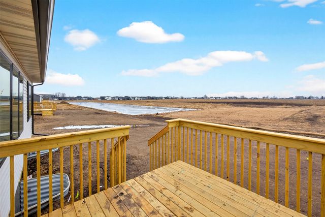 1224 Featherstone Avenue NE, Bondurant, IA 50035