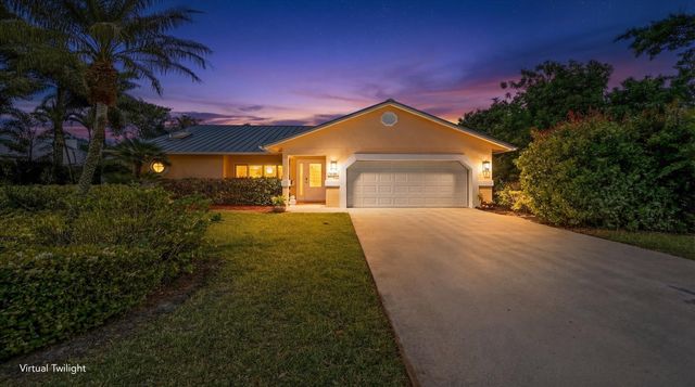 5040 SE Bent Wood Drive, Stuart, FL 34997