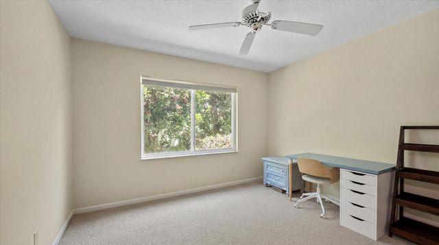 5040 SE Bent Wood Drive, Stuart, FL 34997