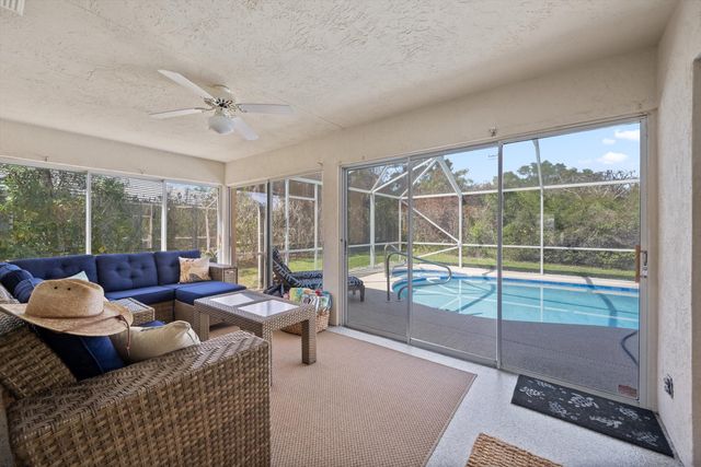 5040 SE Bent Wood Drive, Stuart, FL 34997