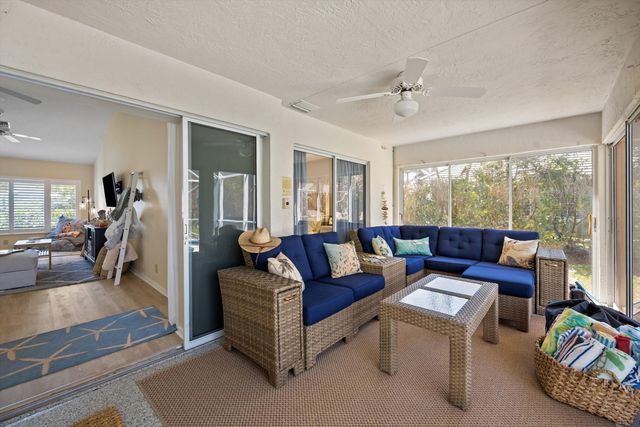 5040 SE Bent Wood Drive, Stuart, FL 34997