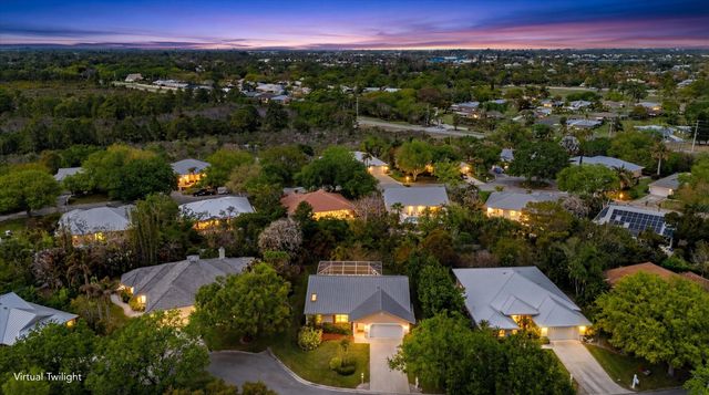 5040 SE Bent Wood Drive, Stuart, FL 34997