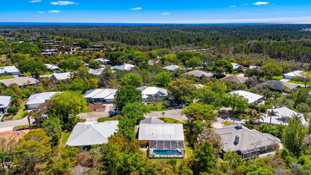 5040 SE Bent Wood Drive, Stuart, FL 34997