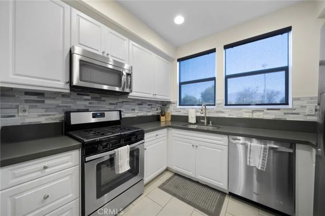4963 Laurel Street C, Montclair, CA 91763