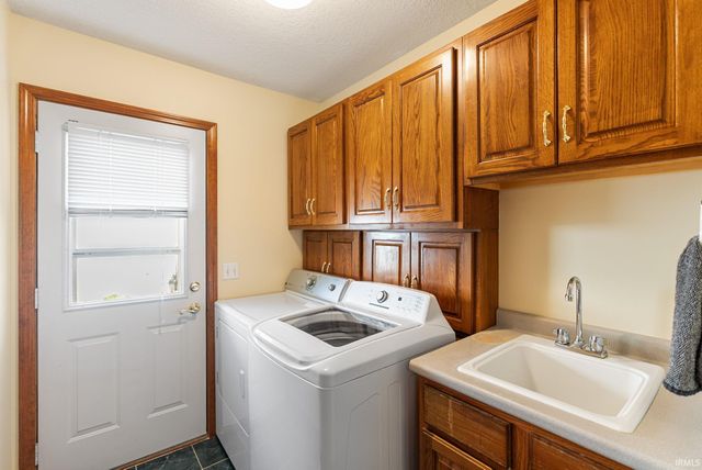 5619 Fox Mill Run, Fort Wayne, IN 46835