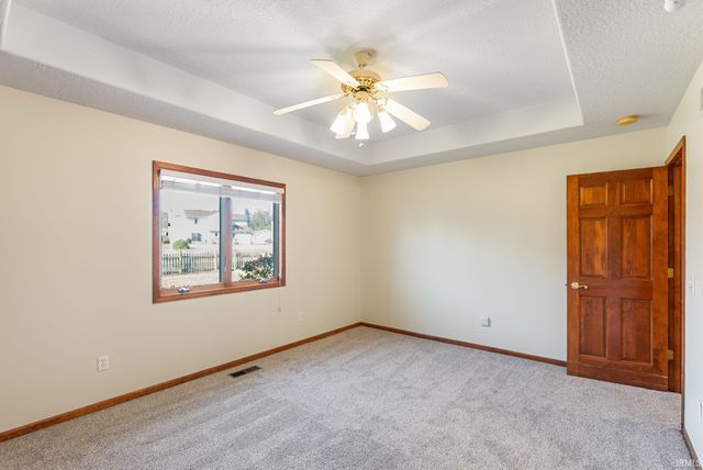5619 Fox Mill Run, Fort Wayne, IN 46835