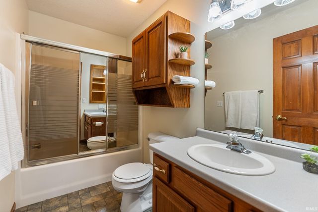 5619 Fox Mill Run, Fort Wayne, IN 46835