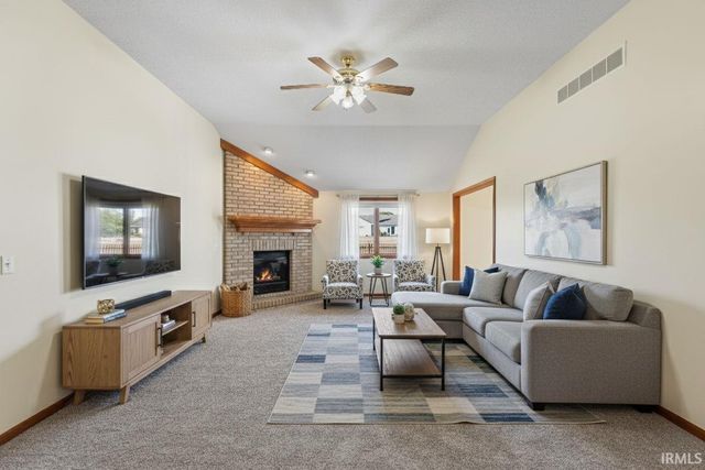 5619 Fox Mill Run, Fort Wayne, IN 46835