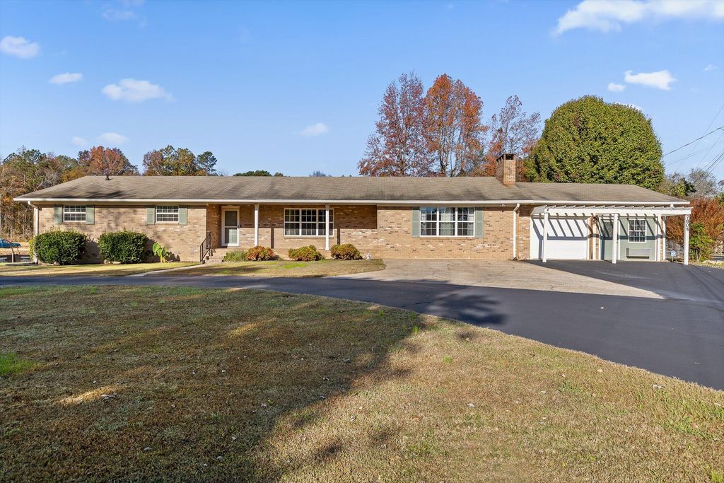 7805 Hixson Pike, Hixson, TN 37343