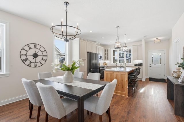 25360 Farmstead Lane, Wyoming, MN 55092