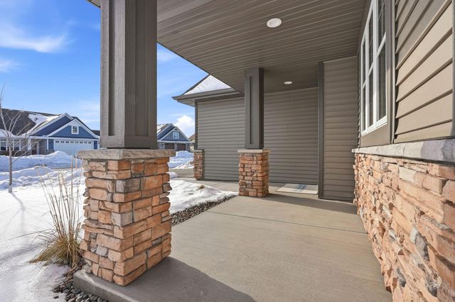 25360 Farmstead Lane, Wyoming, MN 55092