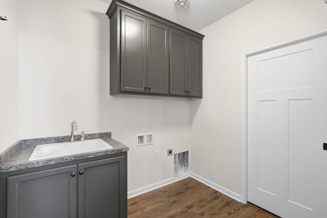 25360 Farmstead Lane, Wyoming, MN 55092