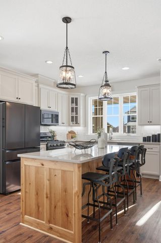 25360 Farmstead Lane, Wyoming, MN 55092