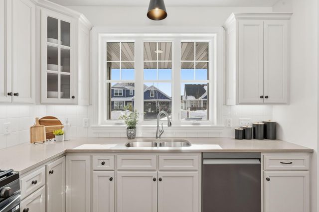 25360 Farmstead Lane, Wyoming, MN 55092