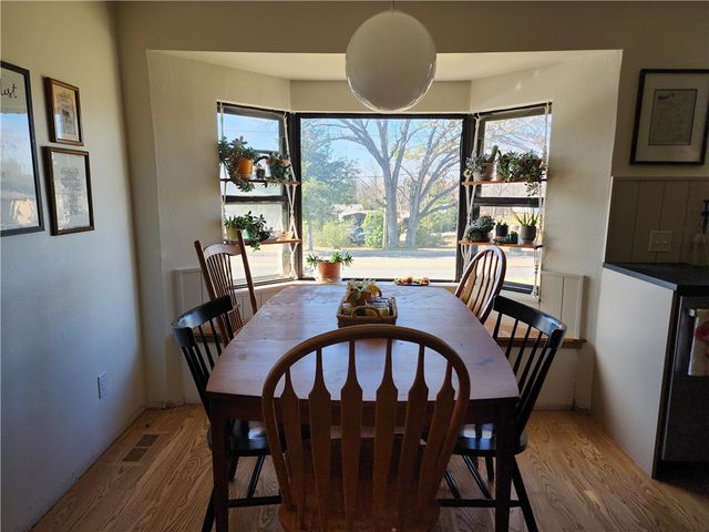 2747 White Oak Drive, Rogers, AR 72758