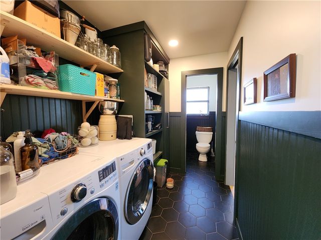 2747 White Oak Drive, Rogers, AR 72758