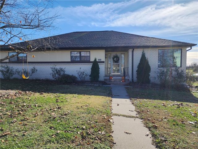 2747 White Oak Drive, Rogers, AR 72758