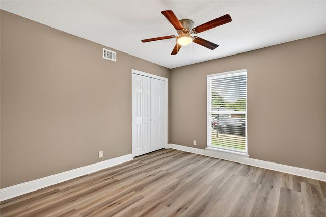 112 S Wood Avenue, Denison, TX 75020