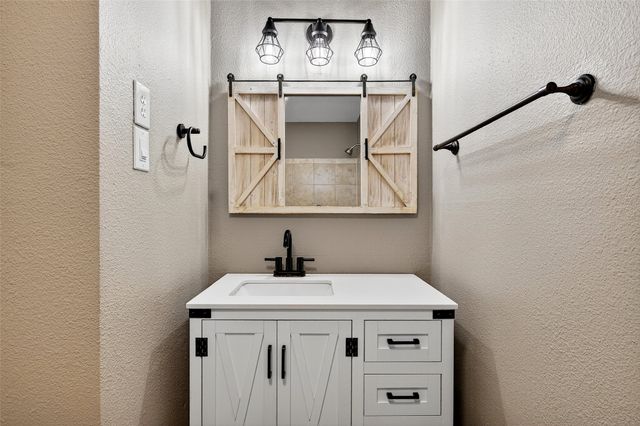 112 S Wood Avenue, Denison, TX 75020