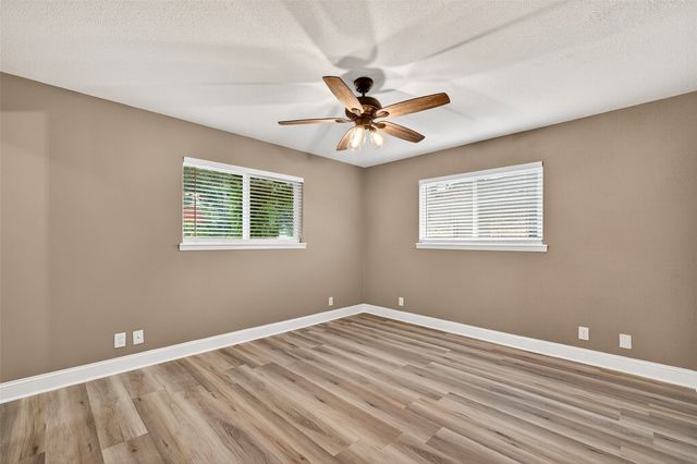 112 S Wood Avenue, Denison, TX 75020