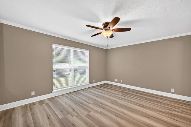 112 S Wood Avenue, Denison, TX 75020