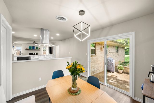 4904 Fall River Drive, Fort Worth, TX 76103