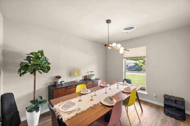 4904 Fall River Drive, Fort Worth, TX 76103