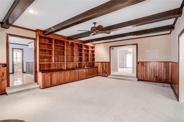 1406 S Golf Club Drive, Richmond, MO 64085