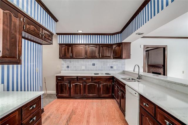 1406 S Golf Club Drive, Richmond, MO 64085