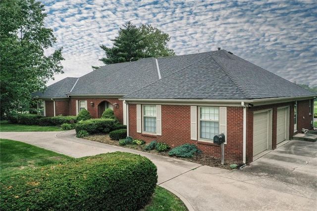 1406 S Golf Club Drive, Richmond, MO 64085