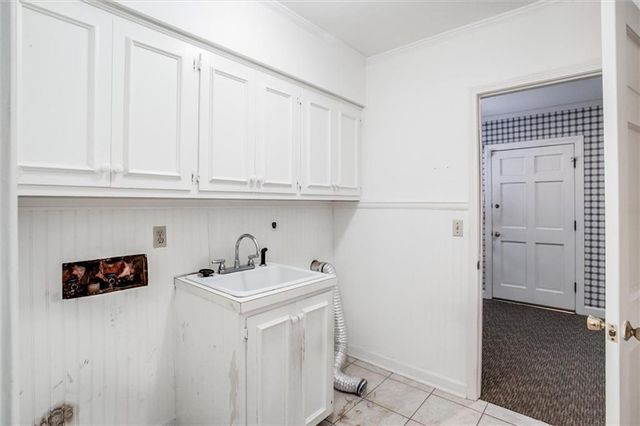 1406 S Golf Club Drive, Richmond, MO 64085