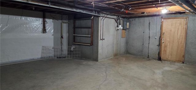 1406 S Golf Club Drive, Richmond, MO 64085