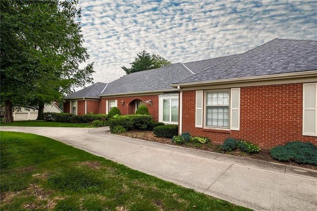 1406 S Golf Club Drive, Richmond, MO 64085
