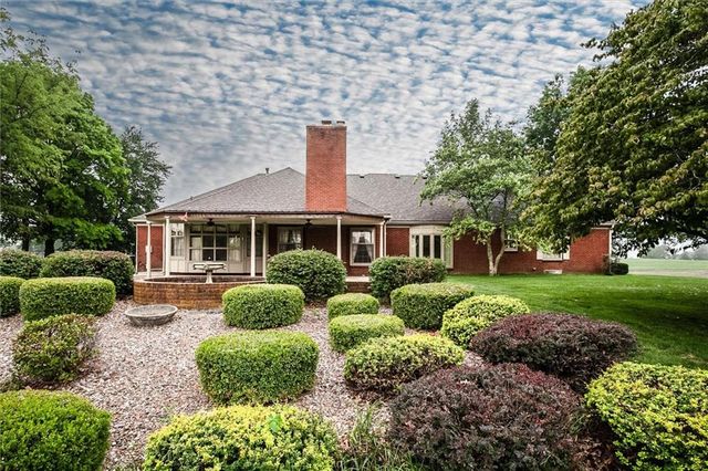 1406 S Golf Club Drive, Richmond, MO 64085
