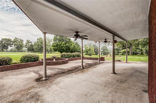 1406 S Golf Club Drive, Richmond, MO 64085