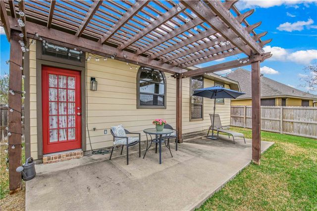 2017 Snowy Brook Trail, Bryan, TX 77807