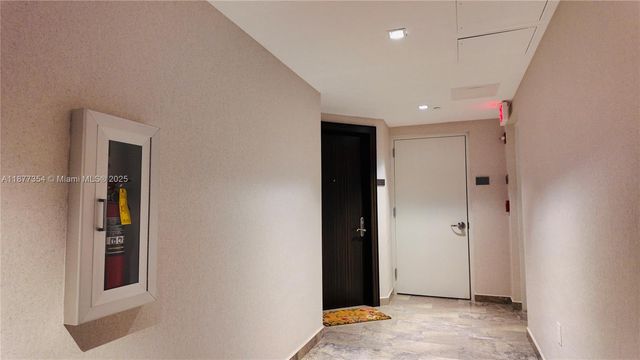 17201 Collins Ave 706, Sunny Isles Beach, FL 33160