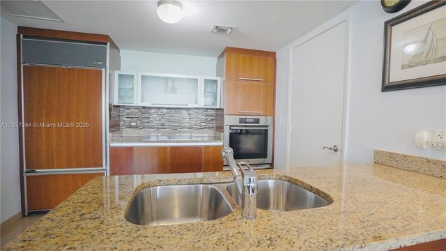 17201 Collins Ave 706, Sunny Isles Beach, FL 33160