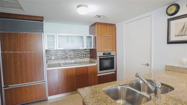 17201 Collins Ave 706, Sunny Isles Beach, FL 33160