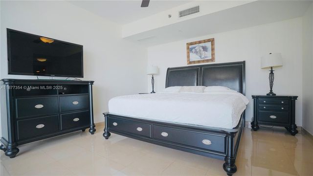 17201 Collins Ave 706, Sunny Isles Beach, FL 33160