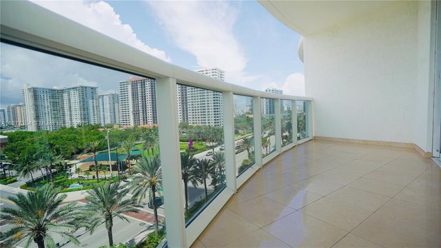 17201 Collins Ave 706, Sunny Isles Beach, FL 33160