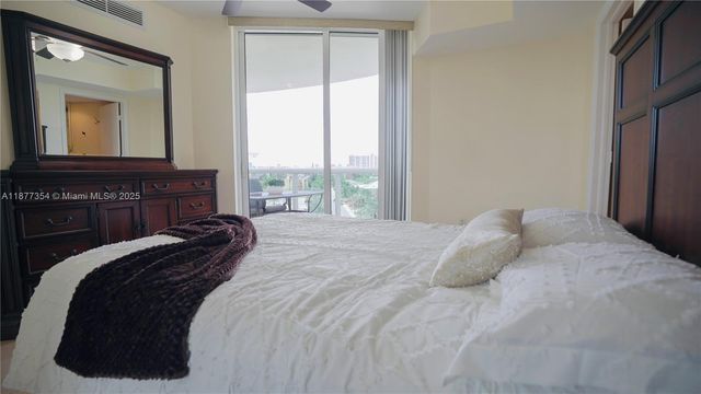 17201 Collins Ave 706, Sunny Isles Beach, FL 33160